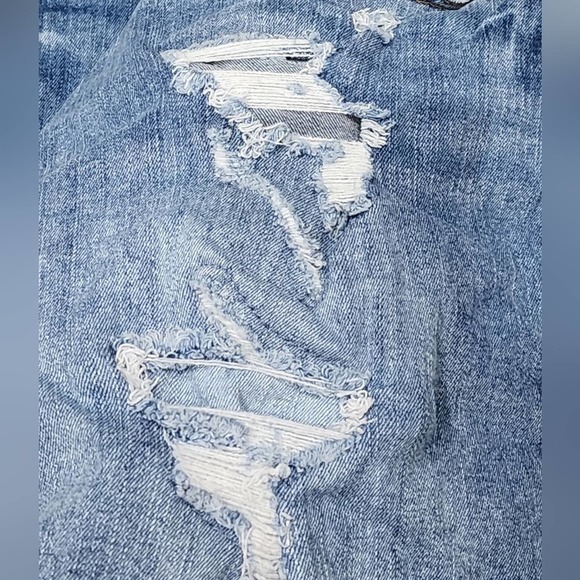 Maurices distressed destroyed stretch denim jeans shorts plus size 18 - Picture 7 of 9